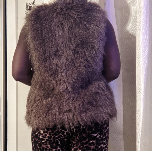 Faux fur vest - Picture 4 of 5